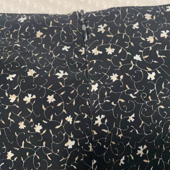 Fitted Floral Skort - Picture 5 of 6